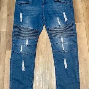 Men BLIND  Trust Distressed Denim Jeans –